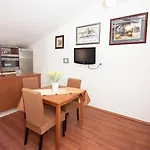 Paula Apartment Split